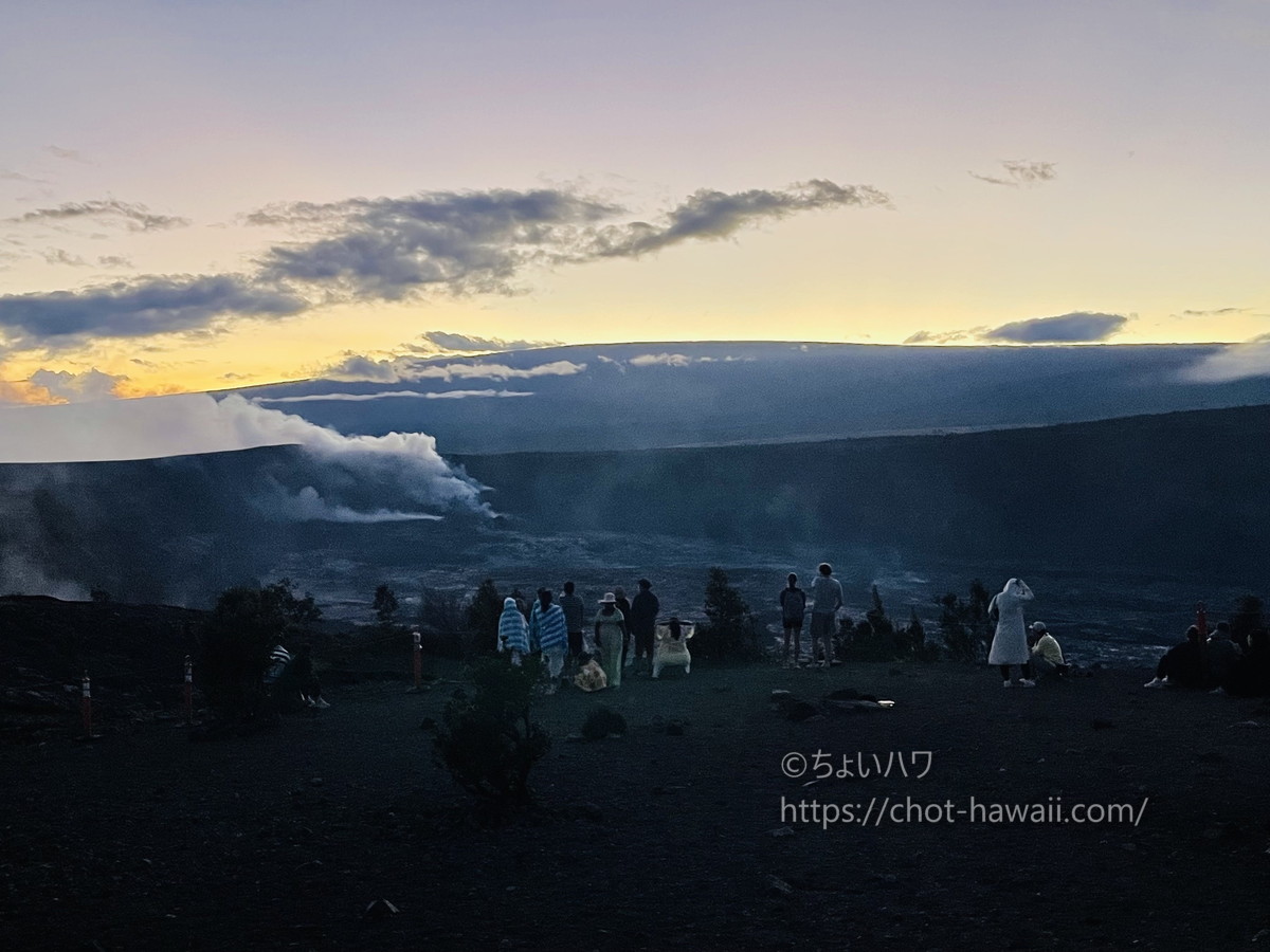 ハワイ火山国立公園（ボルケーノ）のケアナカコイ展望台の日没後の様子